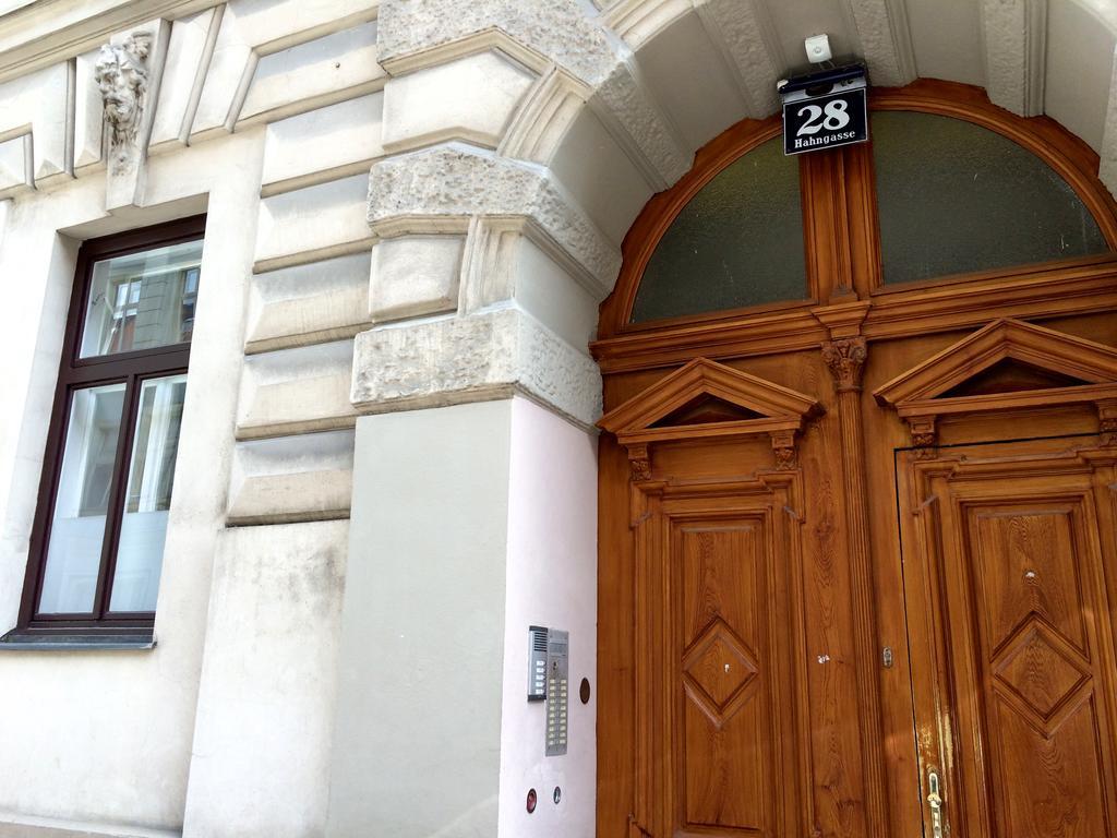 City Apartment Wina Bagian luar foto